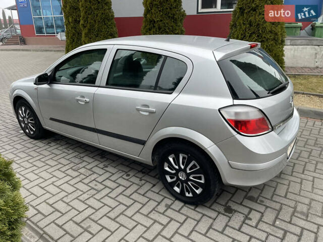 Серый Опель Астра, объемом двигателя 1.6 л и пробегом 214 тыс. км за 5650 $, фото 10 на Automoto.ua