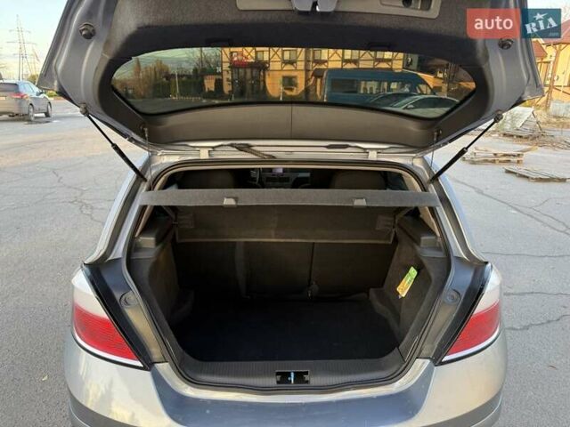 Опель Астра 2005 в Хмельницком на Automoto.ua Серый Опель Астра, объемом двигателя 1.4 л и пробегом 275 тыс. км за 4300 $, фото 19 на Automoto.ua