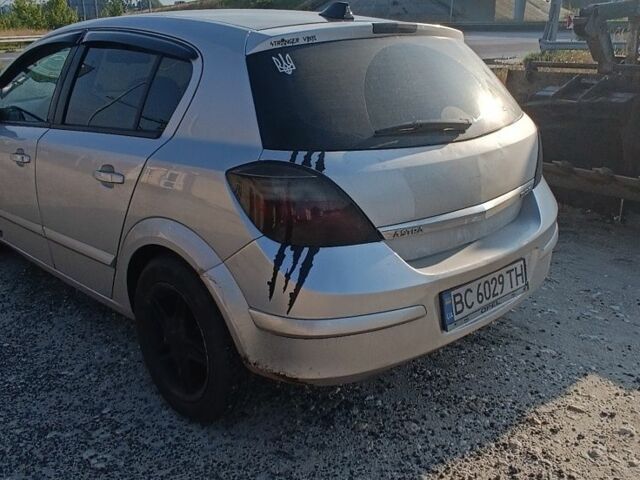 Серый Опель Астра, объемом двигателя 1.7 л и пробегом 440 тыс. км за 4000 $, фото 2 на Automoto.ua