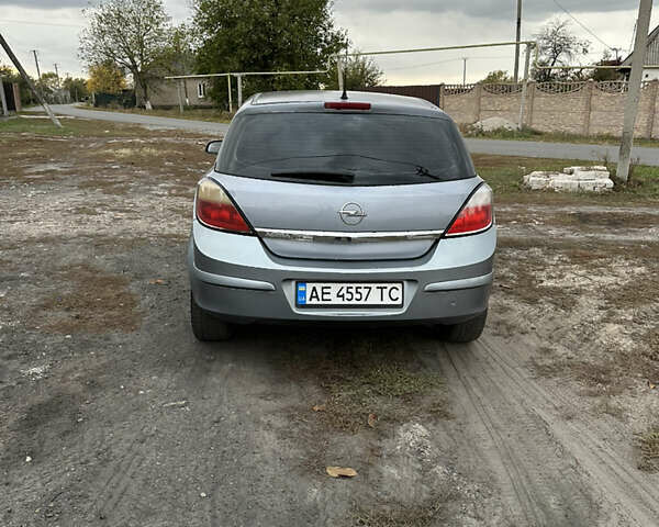 Серый Опель Астра, объемом двигателя 1.6 л и пробегом 264 тыс. км за 4500 $, фото 3 на Automoto.ua