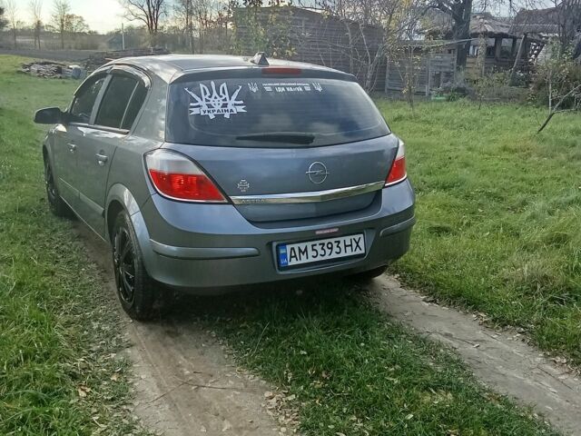 Серый Опель Астра, объемом двигателя 1.4 л и пробегом 210 тыс. км за 4650 $, фото 3 на Automoto.ua