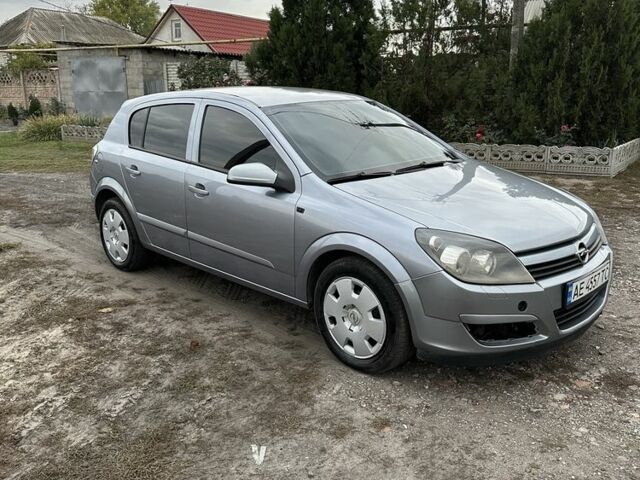 Серый Опель Астра, объемом двигателя 1.6 л и пробегом 264 тыс. км за 4800 $, фото 6 на Automoto.ua