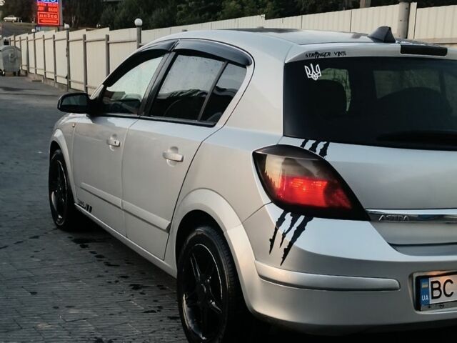 Серый Опель Астра, объемом двигателя 1.7 л и пробегом 440 тыс. км за 4000 $, фото 1 на Automoto.ua