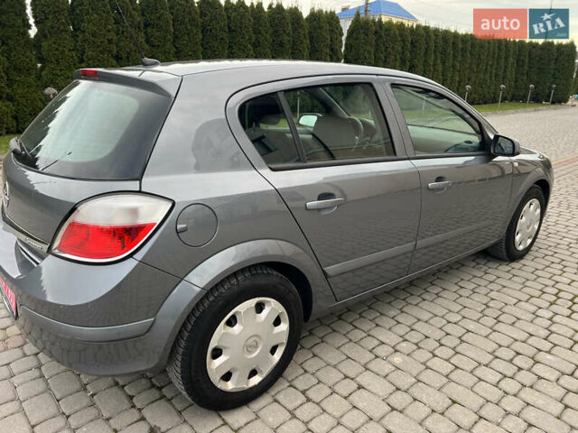 Серый Опель Астра, объемом двигателя 1.6 л и пробегом 259 тыс. км за 5100 $, фото 11 на Automoto.ua