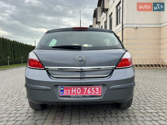 Серый Опель Астра, объемом двигателя 1.6 л и пробегом 259 тыс. км за 5100 $, фото 17 на Automoto.ua