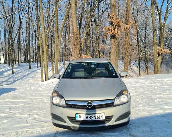 Сірий Опель Астра, об'ємом двигуна 1.6 л та пробігом 260 тис. км за 4200 $, фото 3 на Automoto.ua