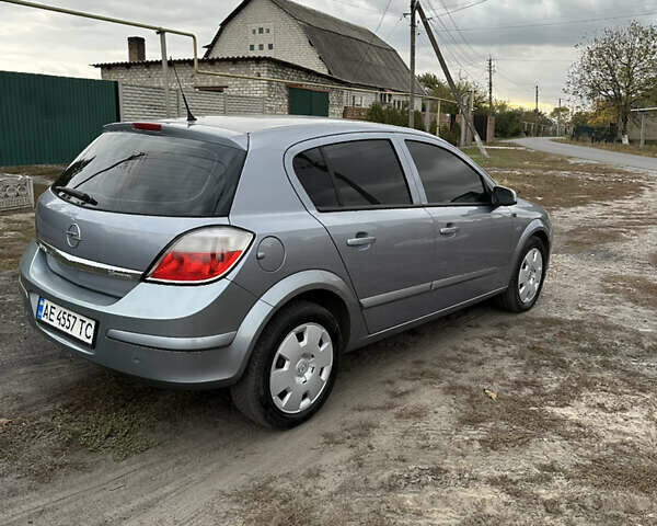 Серый Опель Астра, объемом двигателя 1.6 л и пробегом 264 тыс. км за 4500 $, фото 15 на Automoto.ua
