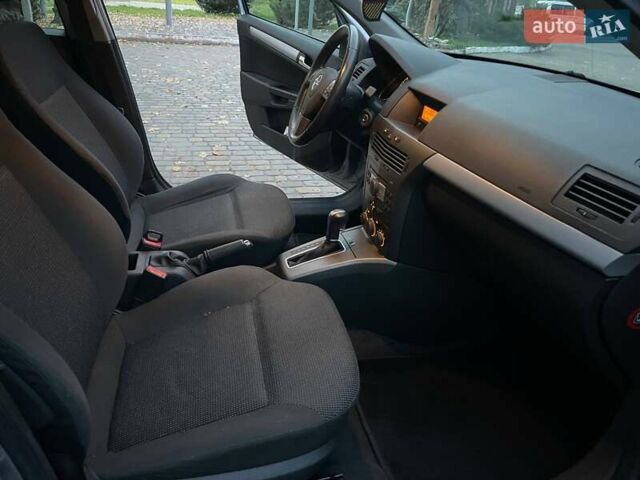 Серый Опель Астра, объемом двигателя 1.8 л и пробегом 175 тыс. км за 6200 $, фото 35 на Automoto.ua