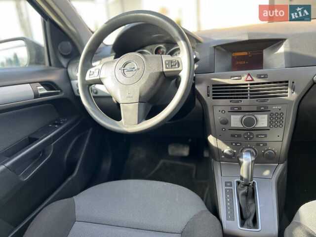 Опель Астра 2005 в Ивано-Франковске на Automoto.ua Серый Опель Астра, объемом двигателя 1.8 л и пробегом 155 тыс. км за 6350 $, фото 55 на Automoto.ua