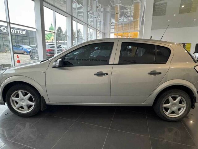 Серый Опель Астра, объемом двигателя 1.4 л и пробегом 215 тыс. км за 4100 $, фото 3 на Automoto.ua