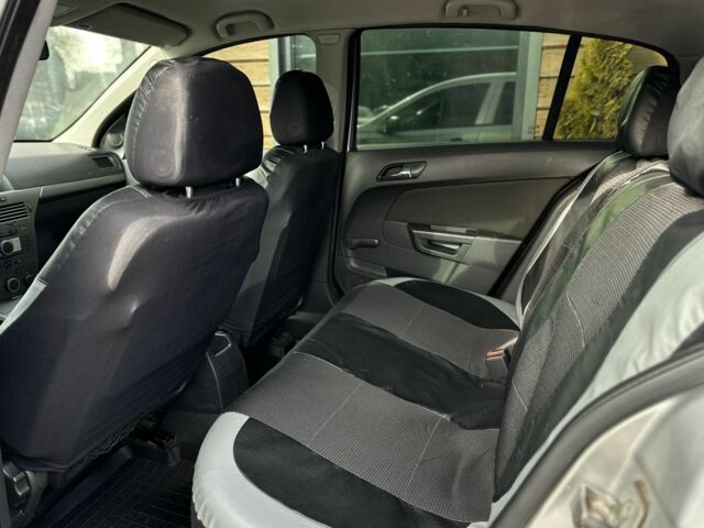 Серый Опель Астра, объемом двигателя 1.7 л и пробегом 250 тыс. км за 3999 $, фото 22 на Automoto.ua