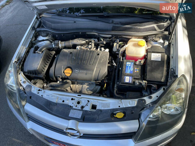 Серый Опель Астра, объемом двигателя 1.8 л и пробегом 196 тыс. км за 6500 $, фото 37 на Automoto.ua