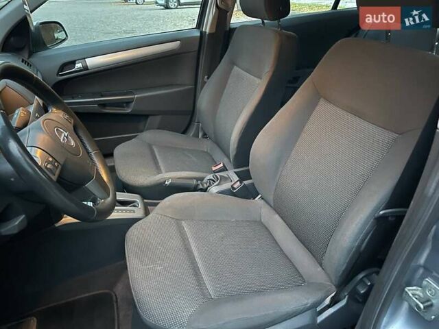 Серый Опель Астра, объемом двигателя 1.8 л и пробегом 175 тыс. км за 6200 $, фото 33 на Automoto.ua