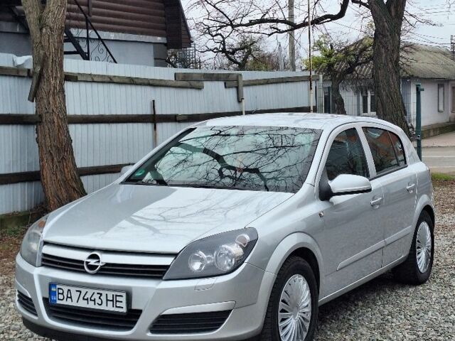 Серый Опель Астра, объемом двигателя 1.4 л и пробегом 185 тыс. км за 4050 $, фото 2 на Automoto.ua