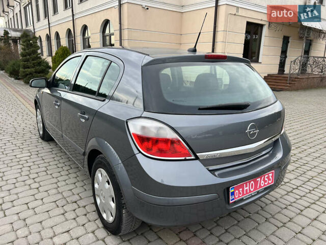 Серый Опель Астра, объемом двигателя 1.6 л и пробегом 259 тыс. км за 5100 $, фото 15 на Automoto.ua