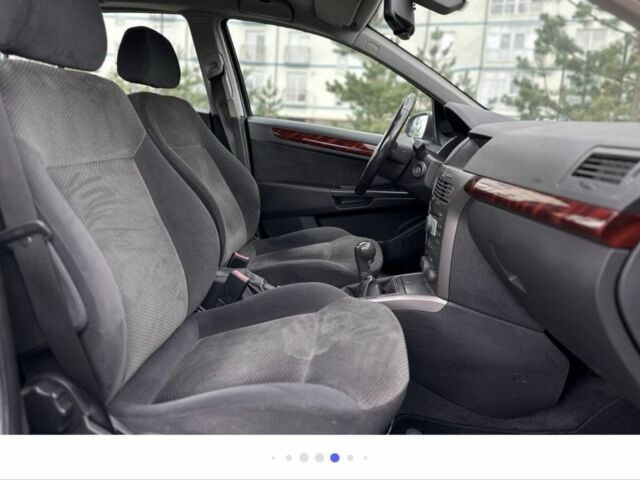 Серый Опель Астра, объемом двигателя 1.6 л и пробегом 178 тыс. км за 4200 $, фото 12 на Automoto.ua