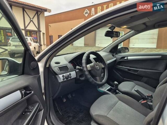 Серый Опель Астра, объемом двигателя 1.6 л и пробегом 325 тыс. км за 3799 $, фото 17 на Automoto.ua