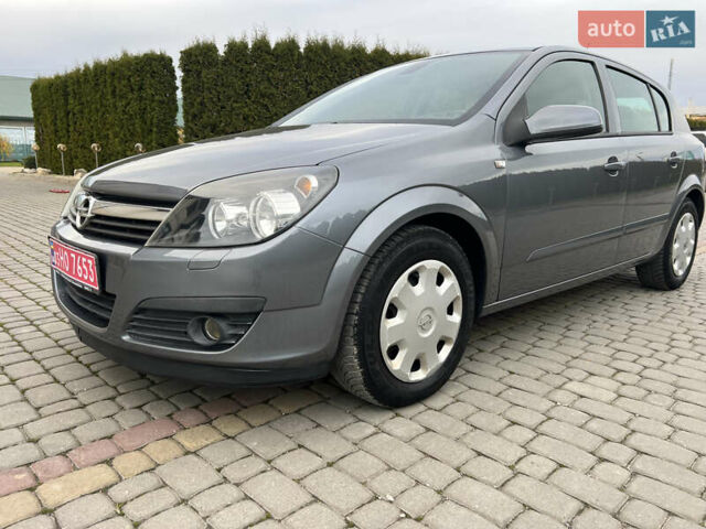 Серый Опель Астра, объемом двигателя 1.6 л и пробегом 259 тыс. км за 5100 $, фото 1 на Automoto.ua