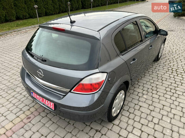 Серый Опель Астра, объемом двигателя 1.6 л и пробегом 259 тыс. км за 5100 $, фото 12 на Automoto.ua