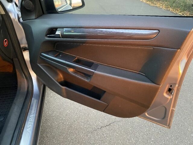 Опель Астра 2005 в Переяславе-Хмельницком на Automoto.ua Серый Опель Астра, объемом двигателя 1.6 л и пробегом 326 тыс. км за 5300 $, фото 6 на Automoto.ua