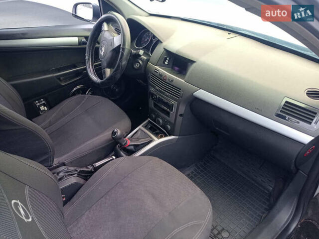 Сірий Опель Астра, об'ємом двигуна 1.6 л та пробігом 235 тис. км за 3600 $, фото 6 на Automoto.ua