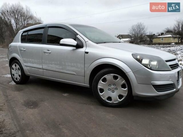 Серый Опель Астра, объемом двигателя 1.7 л и пробегом 250 тыс. км за 4800 $, фото 1 на Automoto.ua