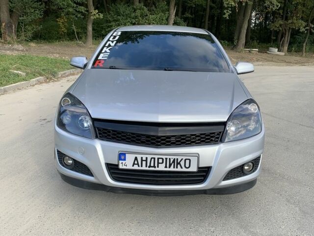 Серый Опель Астра, объемом двигателя 1.9 л и пробегом 303 тыс. км за 5200 $, фото 1 на Automoto.ua