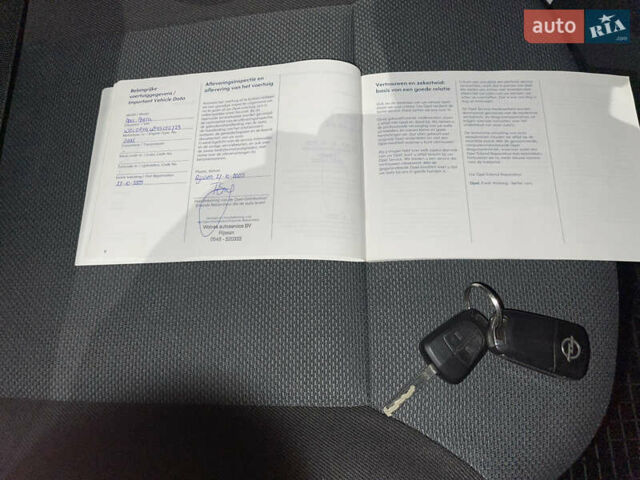 Серый Опель Астра, объемом двигателя 1.8 л и пробегом 196 тыс. км за 6500 $, фото 42 на Automoto.ua