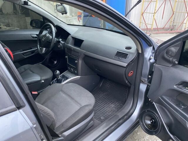 Сірий Опель Астра, об'ємом двигуна 1.6 л та пробігом 198 тис. км за 3650 $, фото 5 на Automoto.ua