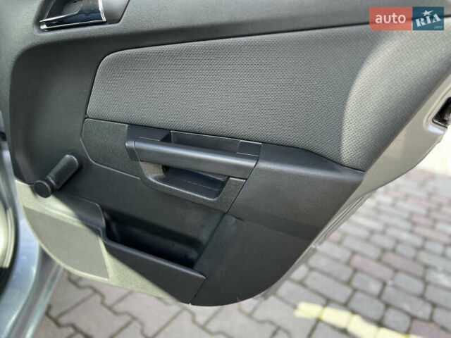 Опель Астра 2005 в Ивано-Франковске на Automoto.ua Серый Опель Астра, объемом двигателя 1.8 л и пробегом 155 тыс. км за 6350 $, фото 64 на Automoto.ua