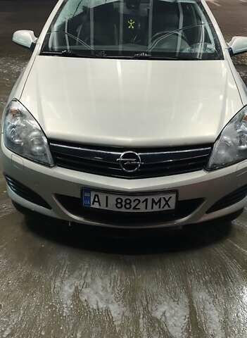 Серый Опель Астра, объемом двигателя 1.6 л и пробегом 260 тыс. км за 4500 $, фото 6 на Automoto.ua