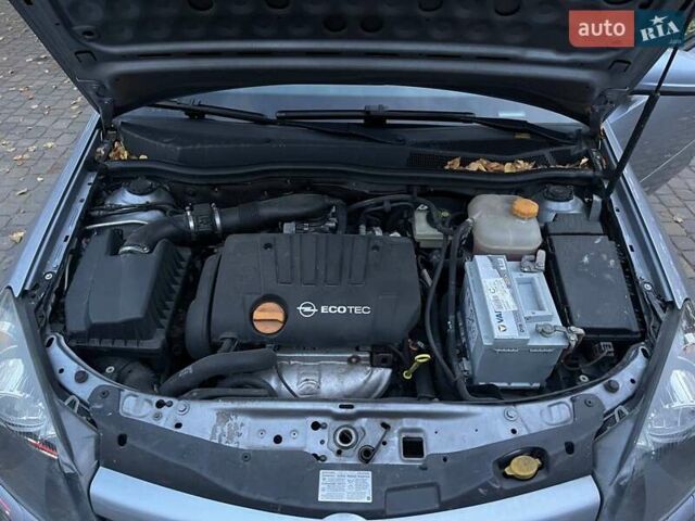 Серый Опель Астра, объемом двигателя 1.8 л и пробегом 175 тыс. км за 6200 $, фото 42 на Automoto.ua