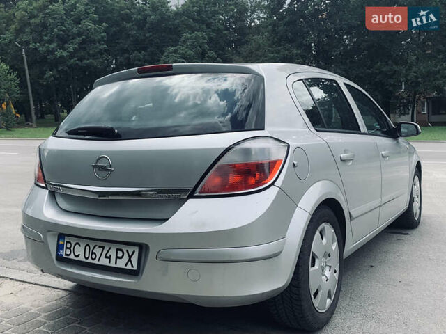 Сірий Опель Астра, об'ємом двигуна 1.6 л та пробігом 242 тис. км за 4600 $, фото 4 на Automoto.ua