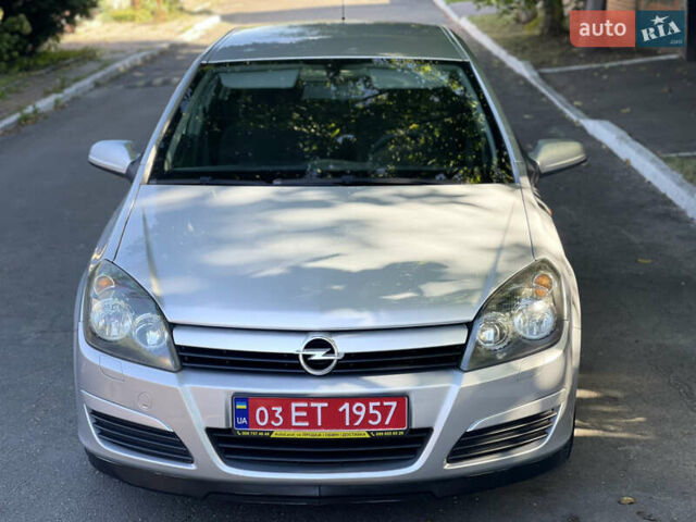 Серый Опель Астра, объемом двигателя 1.8 л и пробегом 196 тыс. км за 6500 $, фото 25 на Automoto.ua
