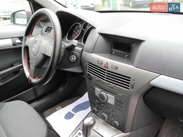 Сірий Опель Астра, об'ємом двигуна 1.91 л та пробігом 295 тис. км за 5500 $, фото 35 на Automoto.ua
