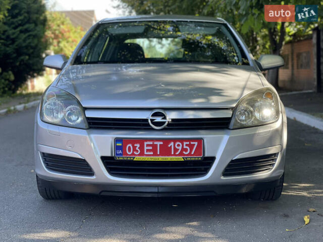 Серый Опель Астра, объемом двигателя 1.8 л и пробегом 196 тыс. км за 6500 $, фото 3 на Automoto.ua