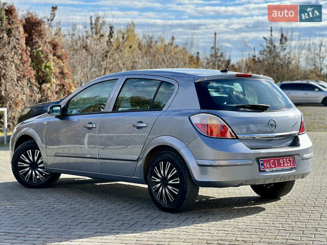 Опель Астра 2005 в Ивано-Франковске на Automoto.ua Серый Опель Астра, объемом двигателя 1.8 л и пробегом 155 тыс. км за 6350 $, фото 35 на Automoto.ua