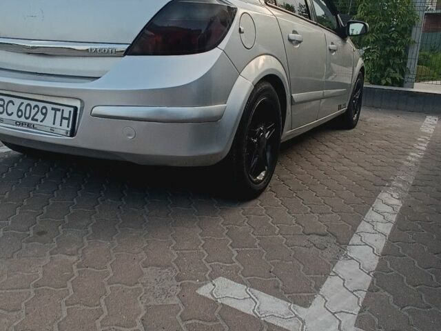 Серый Опель Астра, объемом двигателя 1.7 л и пробегом 440 тыс. км за 4000 $, фото 3 на Automoto.ua