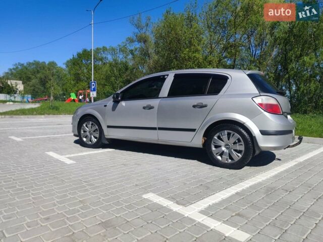 Серый Опель Астра, объемом двигателя 1.4 л и пробегом 300 тыс. км за 3500 $, фото 5 на Automoto.ua
