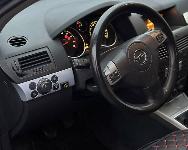 Сірий Опель Астра, об'ємом двигуна 1.4 л та пробігом 281 тис. км за 4400 $, фото 10 на Automoto.ua