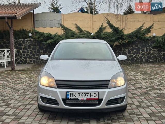 Сірий Опель Астра, об'ємом двигуна 1.6 л та пробігом 325 тис. км за 2999 $, фото 4 на Automoto.ua