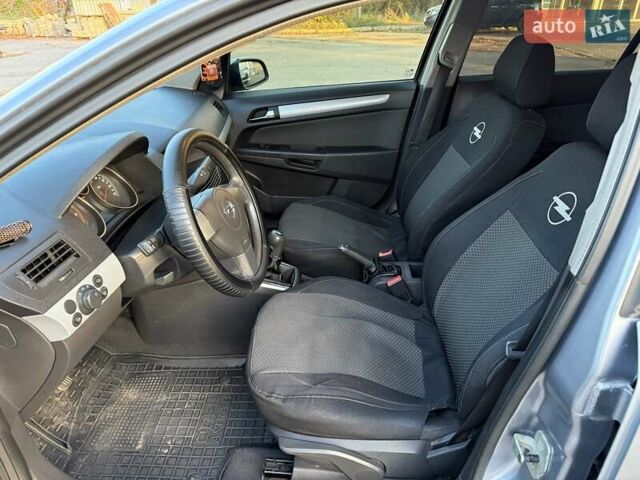 Опель Астра 2005 в Хмельницком на Automoto.ua Серый Опель Астра, объемом двигателя 1.4 л и пробегом 275 тыс. км за 4300 $, фото 10 на Automoto.ua