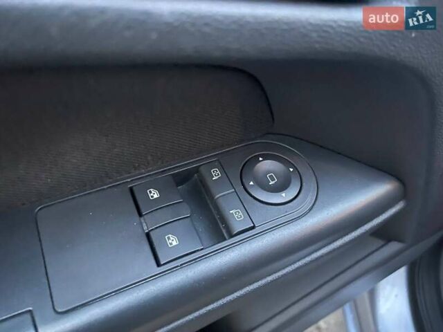 Серый Опель Астра, объемом двигателя 1.8 л и пробегом 175 тыс. км за 6200 $, фото 24 на Automoto.ua