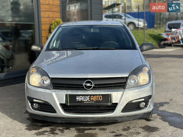 Серый Опель Астра, объемом двигателя 1.69 л и пробегом 250 тыс. км за 3999 $, фото 5 на Automoto.ua