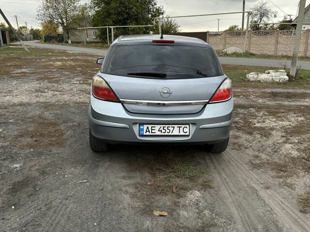 Серый Опель Астра, объемом двигателя 1.6 л и пробегом 264 тыс. км за 4800 $, фото 3 на Automoto.ua