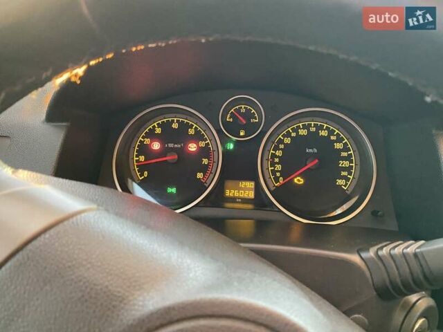 Серый Опель Астра, объемом двигателя 1.6 л и пробегом 326 тыс. км за 5300 $, фото 11 на Automoto.ua