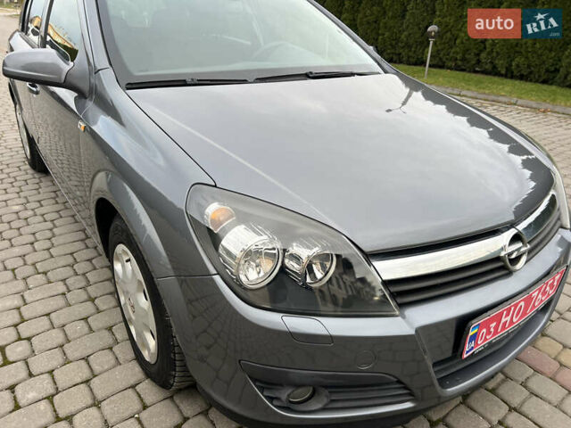 Серый Опель Астра, объемом двигателя 1.6 л и пробегом 259 тыс. км за 5100 $, фото 21 на Automoto.ua