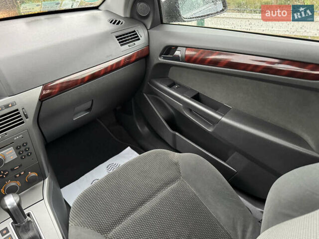 Сірий Опель Астра, об'ємом двигуна 1.8 л та пробігом 173 тис. км за 6250 $, фото 53 на Automoto.ua