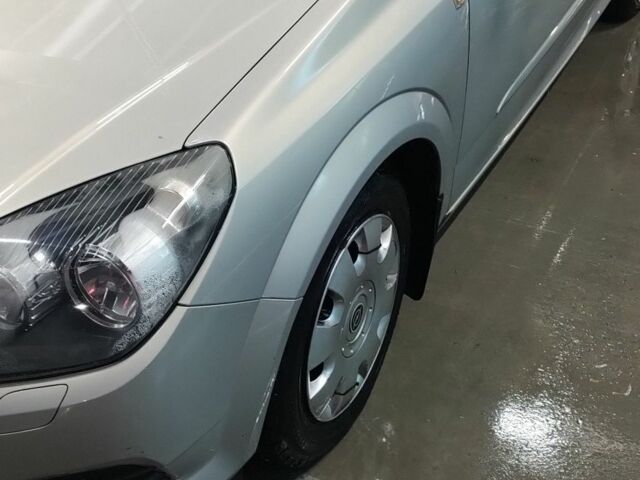 Серый Опель Астра, объемом двигателя 1.6 л и пробегом 260 тыс. км за 4500 $, фото 4 на Automoto.ua