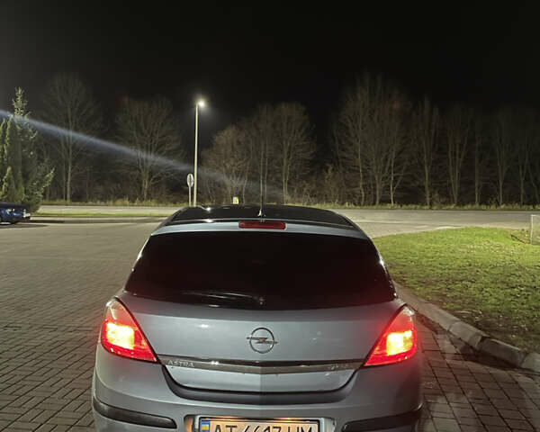Серый Опель Астра, объемом двигателя 1.7 л и пробегом 241 тыс. км за 3650 $, фото 4 на Automoto.ua